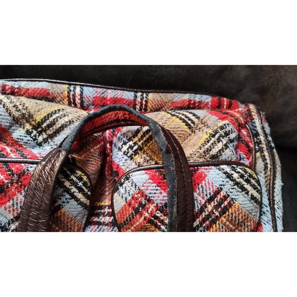 VERA BRADLEY LARGE PLAID SHOULDER BAG - RETIRED PATTERN - Picture 11 of 11